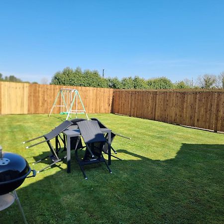 Spacious Curragh 2-Bed Apartment With Own Entrance Brownstown Buitenkant foto